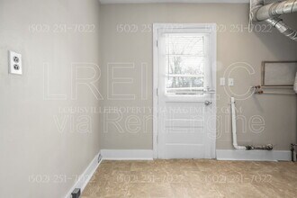 3908 Greenwood Ave in Louisville, KY - Building Photo - Building Photo