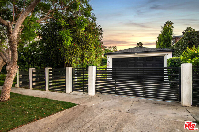 4269 Navajo St in Los Angeles, CA - Building Photo - Building Photo