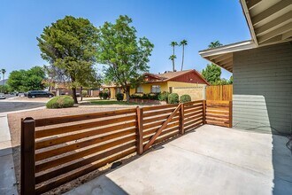 8232 E Valley View Rd in Scottsdale, AZ - Building Photo - Building Photo