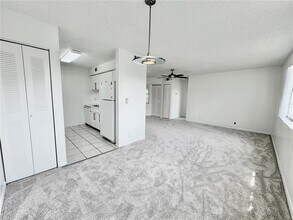 8734 SW 3rd St, Unit 204 in Pembroke Pines, FL - Building Photo - Building Photo