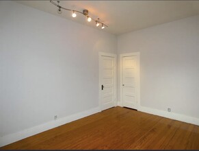 301 E Sandstone St in Llano, TX - Building Photo - Building Photo