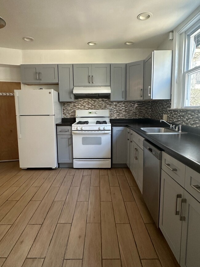 1022 Carpenter St in Philadelphia, PA - Building Photo - Building Photo