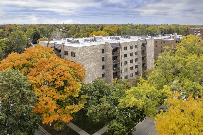 1595 Ashland Ave in Des Plaines, IL - Building Photo - Building Photo