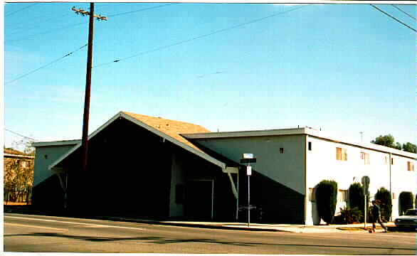 6360 N Paramount Blvd in Long Beach, CA - Building Photo - Building Photo