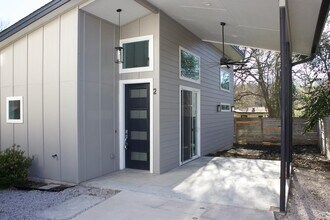 1220 Eleanor St in Austin, TX - Building Photo - Building Photo