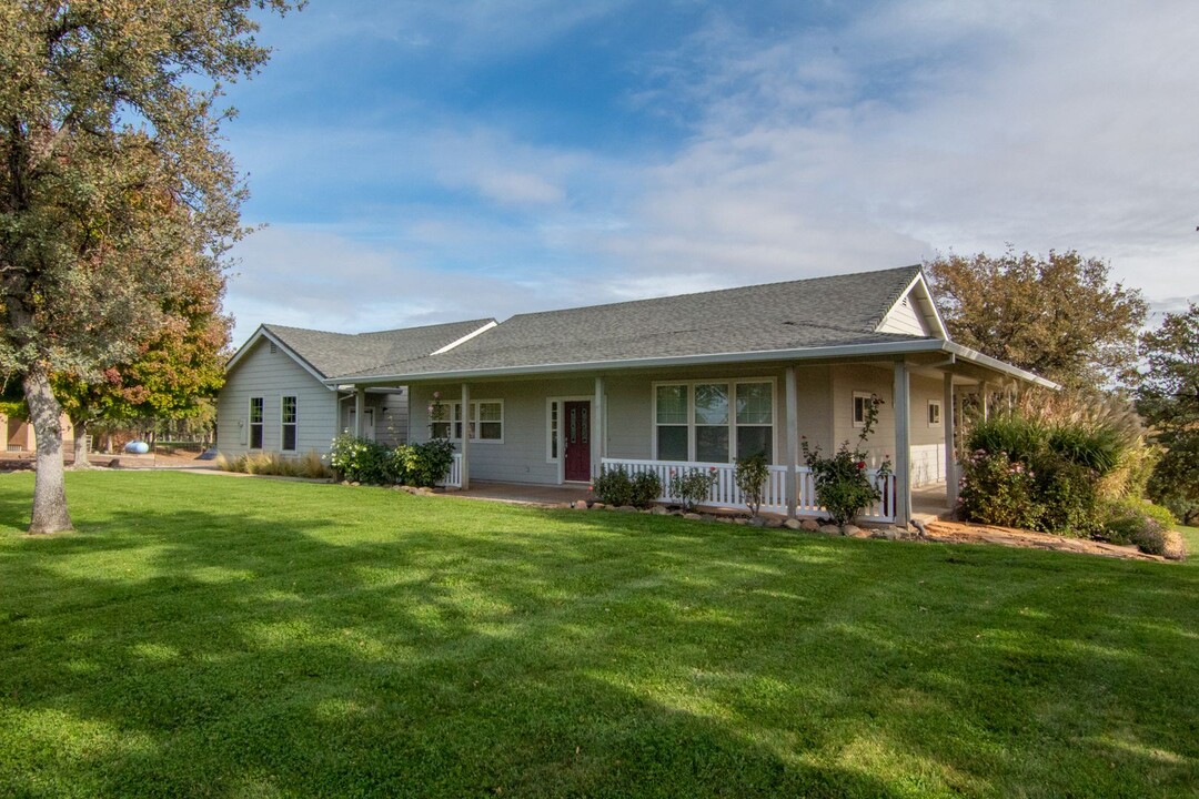 18830 Blythe Way in Cottonwood, CA - Building Photo