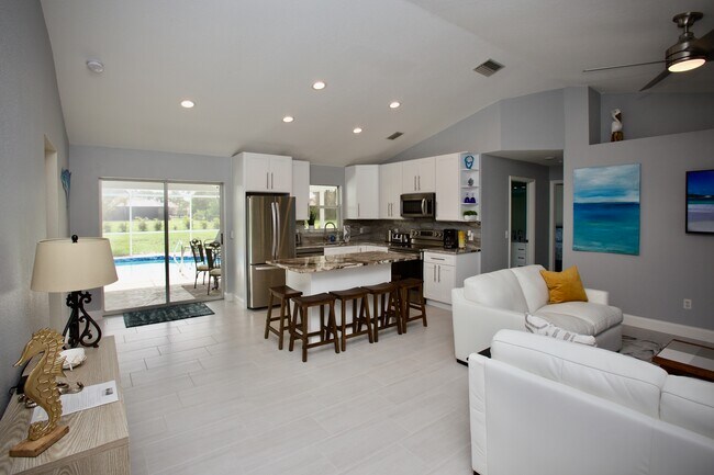 217 Mariner Ln in Rotonda West, FL - Building Photo - Building Photo