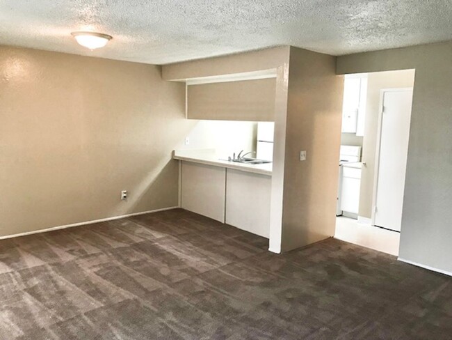 property at 2602 Princeton Ln