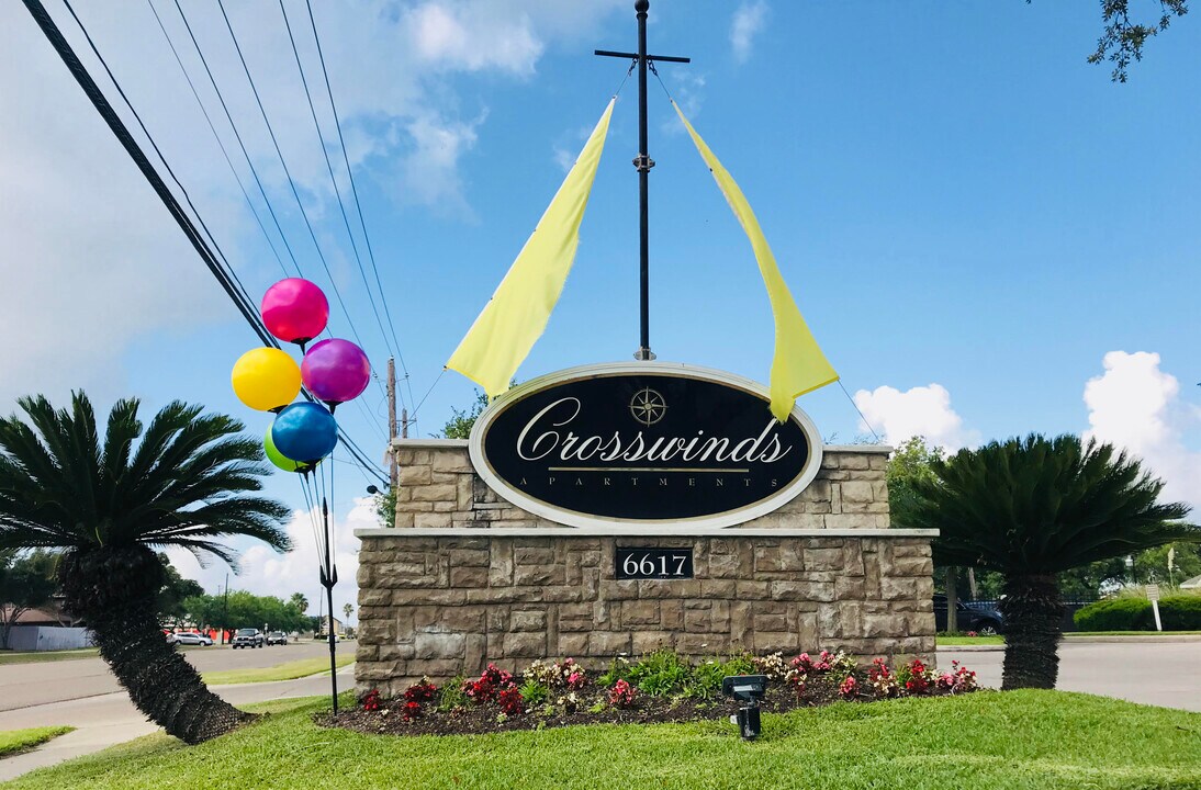 Crosswinds Apartments in Corpus Christi, TX - Building Photo