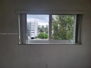 1020 94th St in Bay Harbor Islands, FL - Building Photo - Building Photo