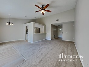 8209 Clermont St in Tampa, FL - Building Photo - Building Photo