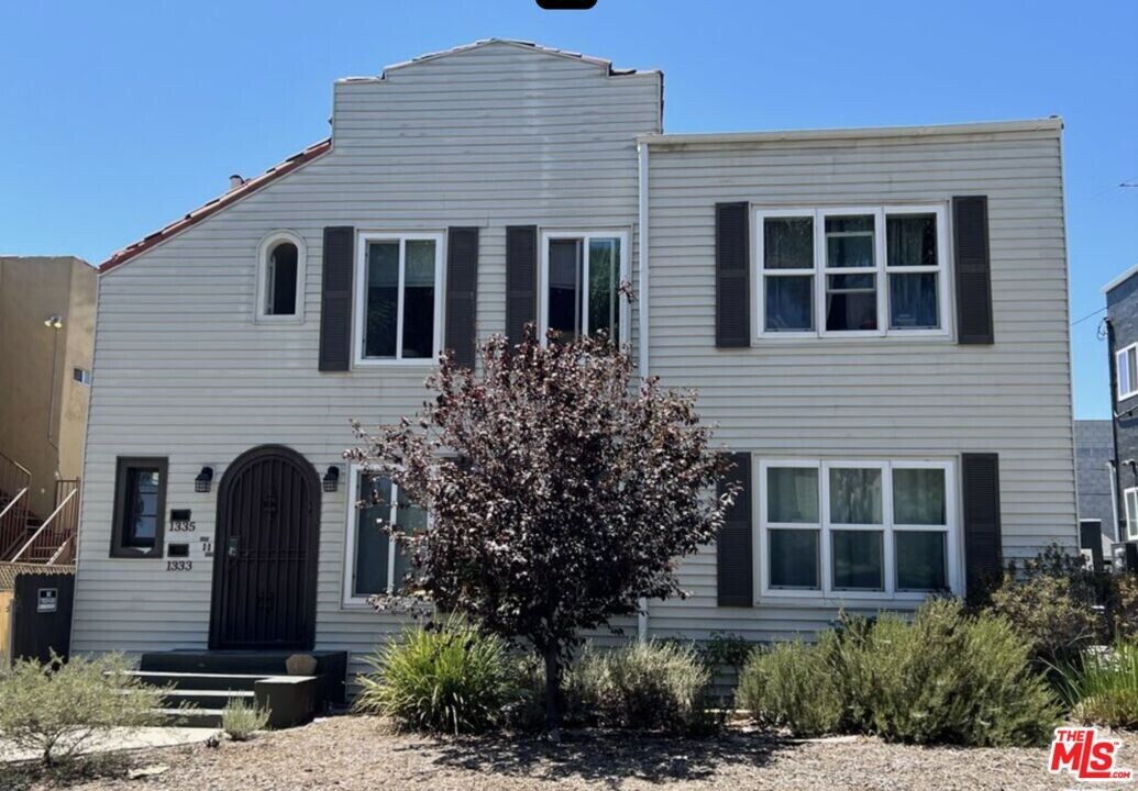 1333 S Highland Ave in Los Angeles, CA - Building Photo