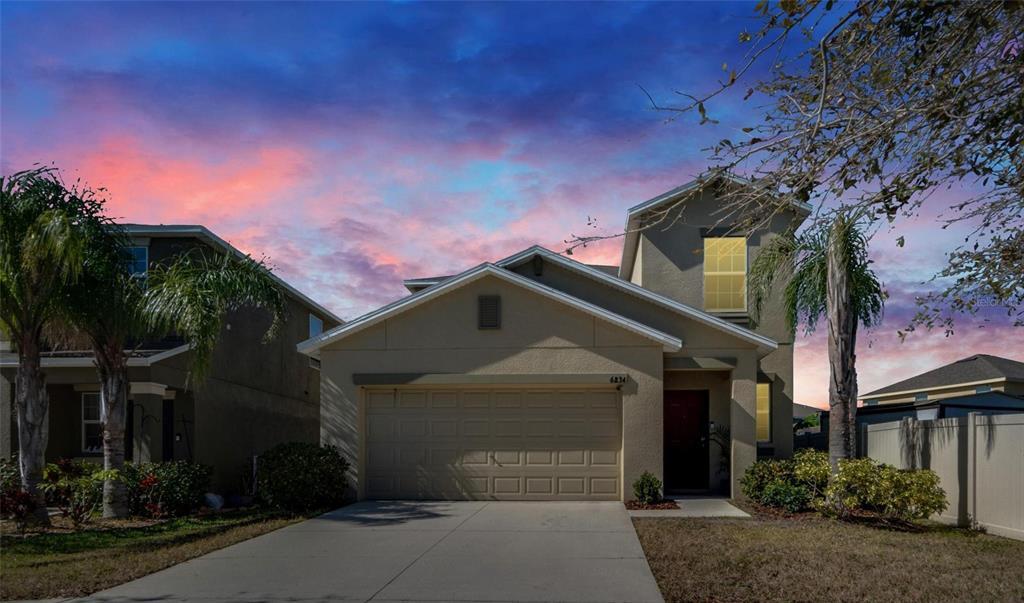 6834 Blue Moon Wy in Ruskin, FL - Building Photo
