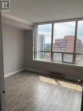 30-1630 Greenfield Ave in Toronto, ON - Building Photo - Building Photo