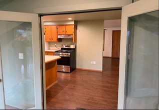 3650 NE Canterbury Cir, Unit 101 in Corvallis, OR - Building Photo - Building Photo