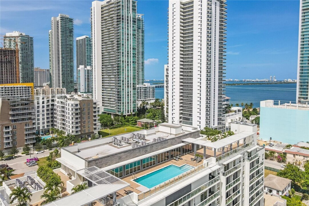 321 NE 26th St, Unit 508 in Miami, FL - Building Photo