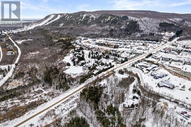 110 Dorothy Dr in Blue Mountains, ON - Building Photo - Building Photo