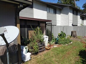 4415 NW 41st Plz in Gainesville, FL - Foto de edificio - Building Photo