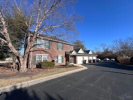 44 Indian Cove Cir in Oxford, OH - Building Photo