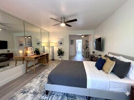 1060 Pennsylvania Ave, Unit 4 in Miami Beach, FL - Building Photo