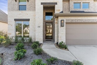 528 Oakview Bend Dr in Montgomery, TX - Building Photo - Building Photo