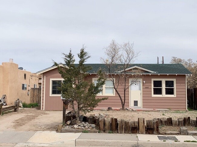 1007 Headingly Ave NW in Albuquerque, NM - Building Photo - Building Photo