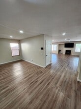 17052 Vía De Anza in Fontana, CA - Building Photo - Building Photo