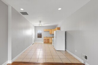 1005 N Arlington Ave in Baltimore, MD - Building Photo - Building Photo