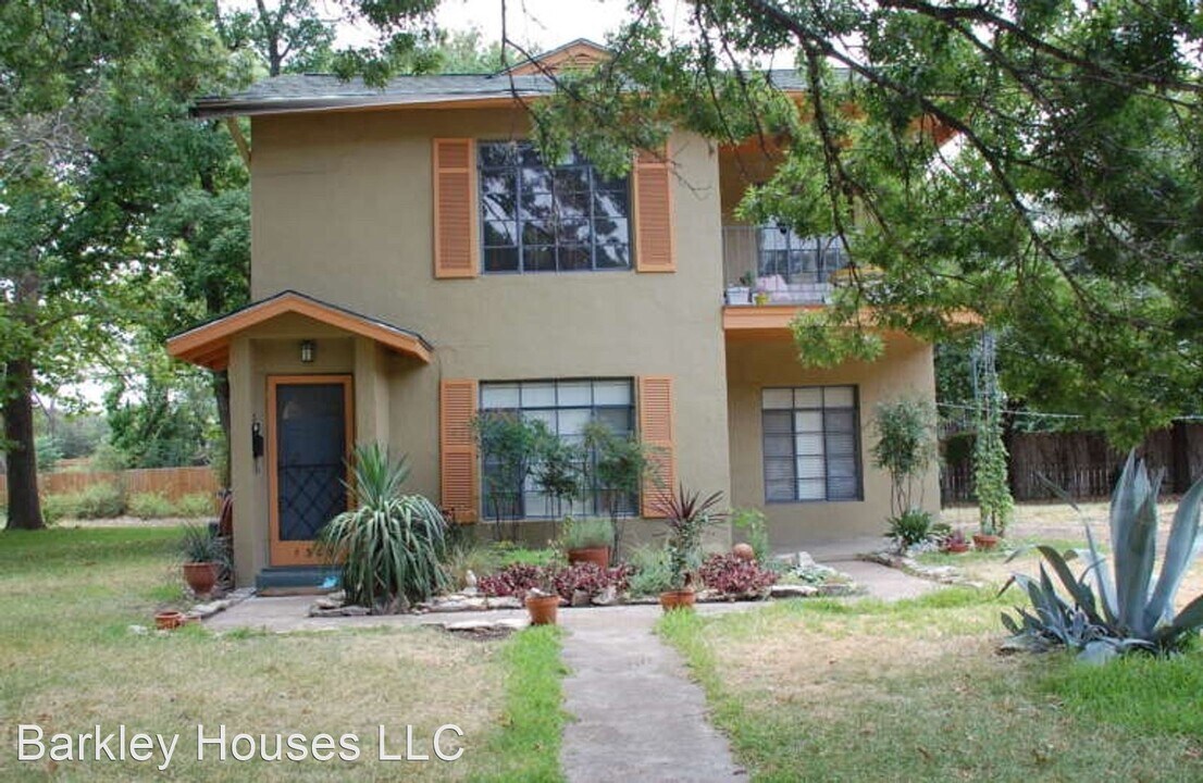 1303 Kirkwood Rd in Austin, TX - Building Photo