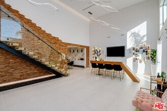 25879 Chalmers Pl in Calabasas, CA - Building Photo - Building Photo