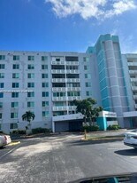 919 Hillcrest Dr in Hollywood, FL - Building Photo