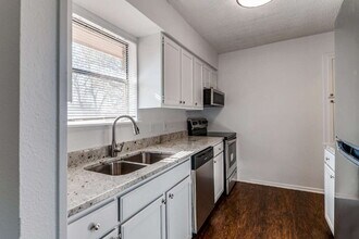 2540 Windy Pine Ln in Arlington, TX - Building Photo - Building Photo