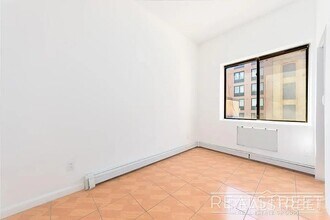 Debevoise Street in Brooklyn, NY - Building Photo - Building Photo