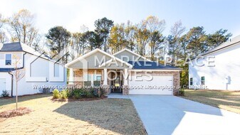 389 Barley Ct in Lilburn, GA - Building Photo