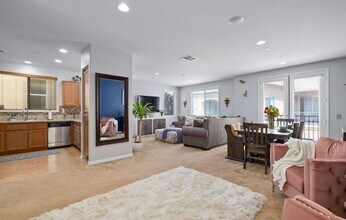 11919 Olive Glen Ln in Los Angeles, CA - Building Photo - Building Photo