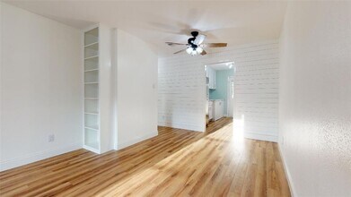 2347 Cornell Dr in College Station, TX - Building Photo - Building Photo