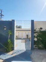 951 E Chuckwalla Rd in Palm Springs, CA - Building Photo