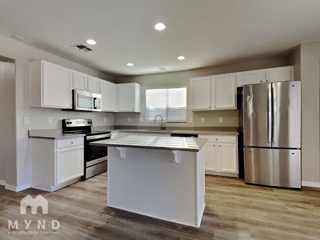 25145 W Fremont Rd in Buckeye, AZ - Building Photo - Building Photo