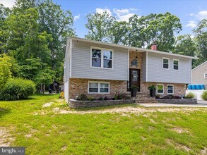 1215 Holmewood Dr in Pasadena, MD - Building Photo - Building Photo