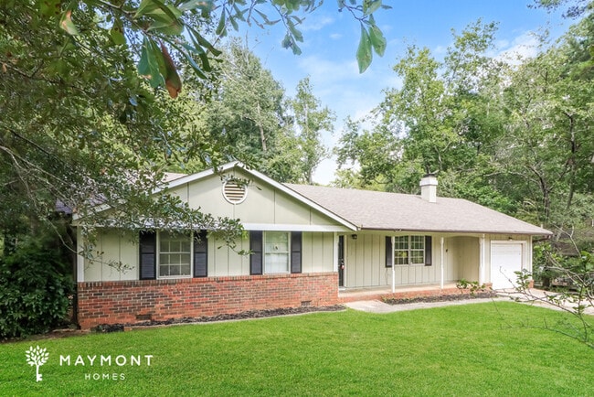 1928 Leatherleaf Dr SW