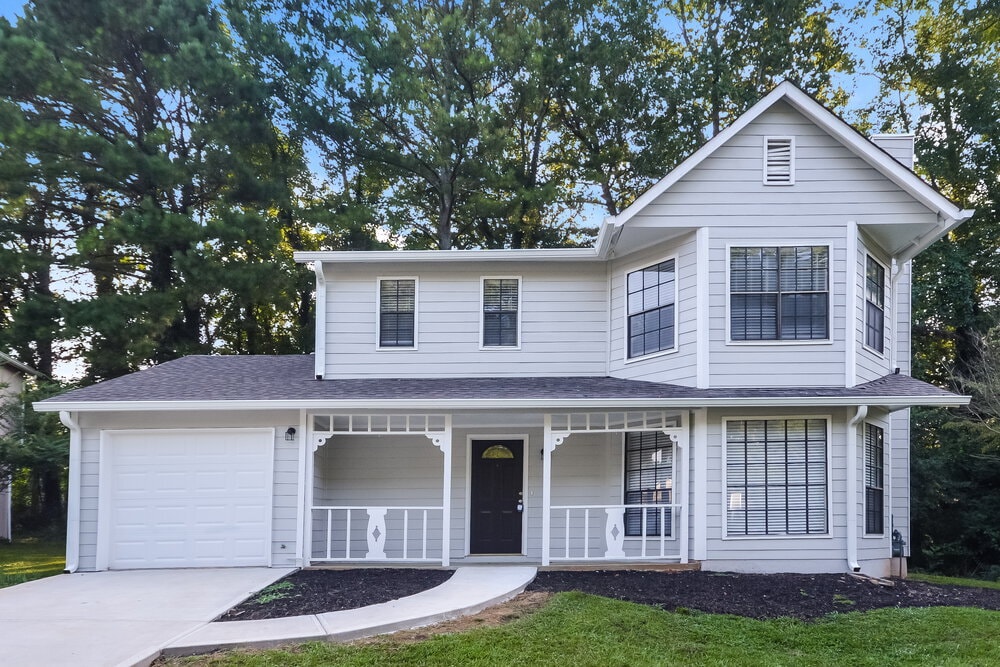 1053 Mainstreet Lake Dr in Stone Mountain, GA - Building Photo