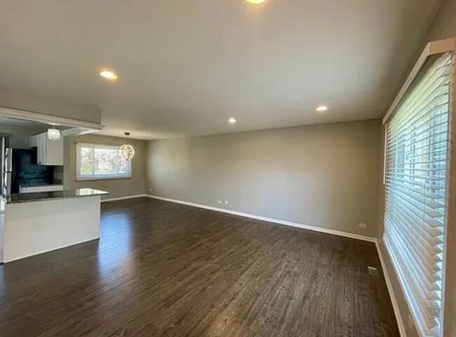 168 Farm Gate Ln in Bolingbrook, IL - Foto de edificio - Building Photo