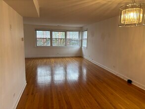 7130 N Paulina St in Chicago, IL - Building Photo - Building Photo