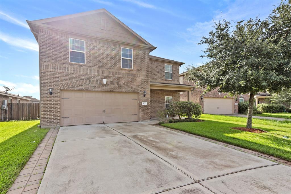 5123 Oak Briar Ln in Rosenberg, TX - Building Photo