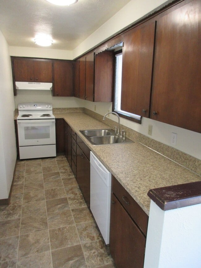 2788 Claxter Rd NE in Salem, OR - Building Photo - Building Photo