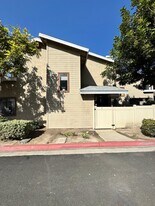 580 Portsmouth Dr in Chula Vista, CA - Building Photo