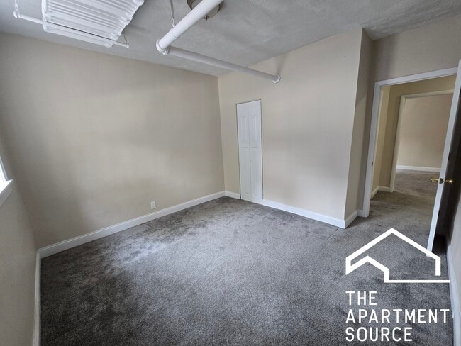 3258 W Belle Plaine Ave in Chicago, IL - Building Photo - Building Photo