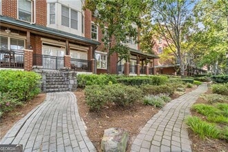 850 Piedmont Ave NE in Atlanta, GA - Foto de edificio - Building Photo