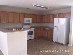 4015 Broken Arrow Dr in Ladson, SC - Building Photo - Building Photo