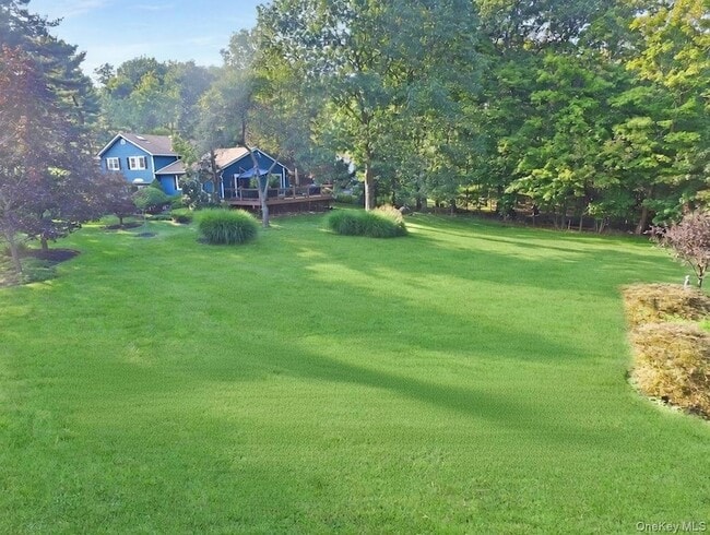 6 Kenbar Rd in West Nyack, NY - Foto de edificio - Building Photo